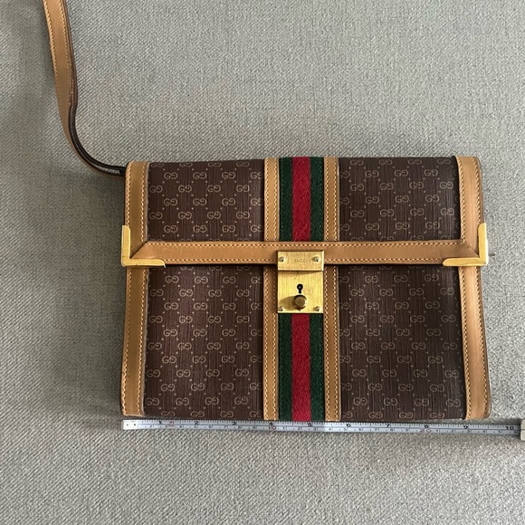 GUCCI Brown GG Supreme Canvas Pouch Clutch Bag Purse Italy - Picture 1 of 16
